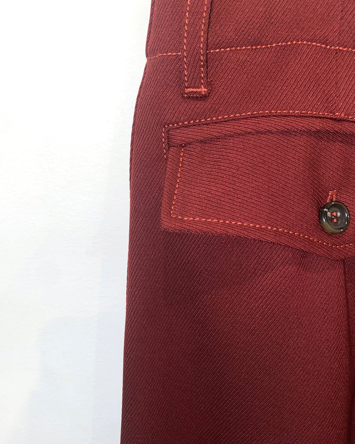 Tailored Drawstring Pant in Redwood